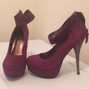 Lovely purple heels with ankle strap